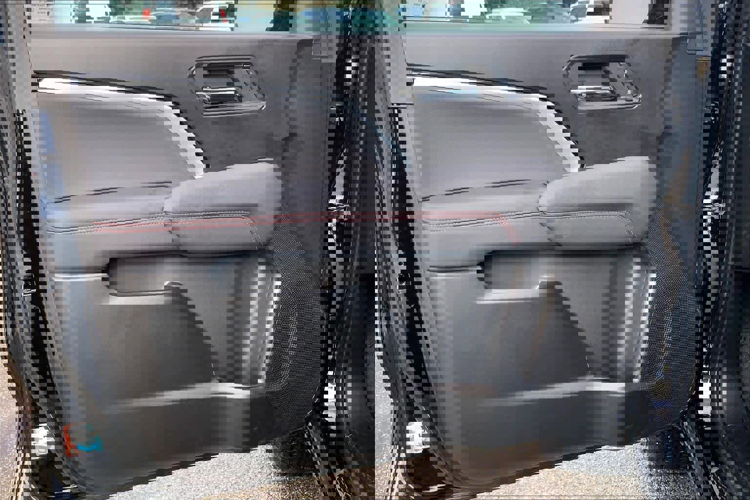 Certified 2024 Chevrolet Colorado Z71 w/ LPO, Dark Essentials Package image 21