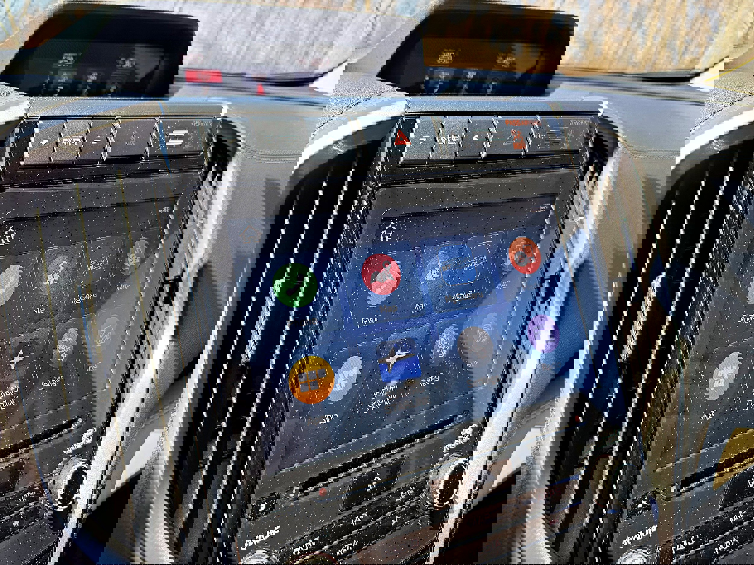 Used 2022 Subaru Ascent Limited w/ Technology Package image 17