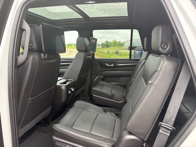 Used 2021 GMC Yukon Denali w/ Denali Premium Package AWD/4WD image 9