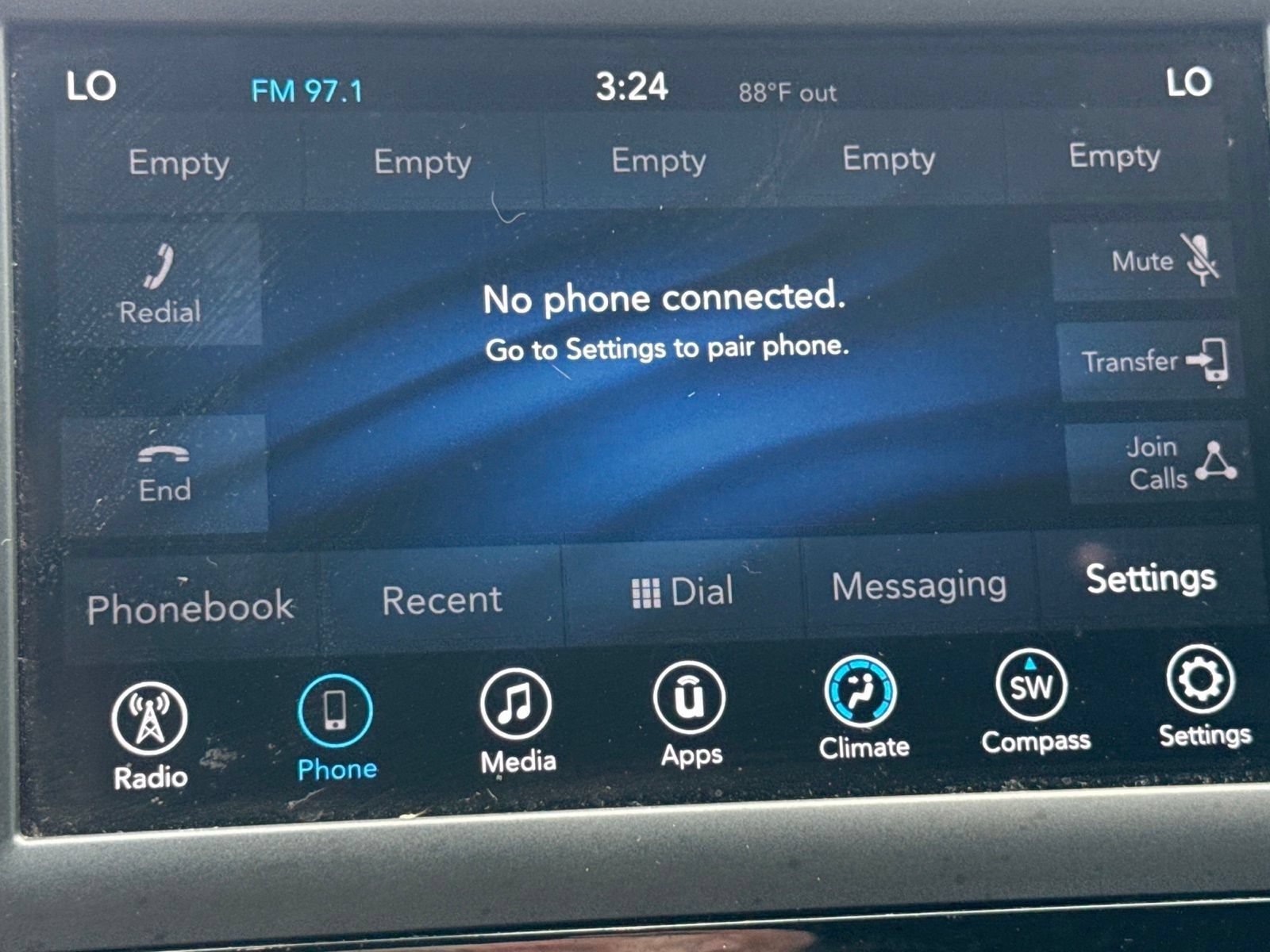 Used 2018 Chrysler Pacifica Touring Plus w/ Tire & Wheel Group FWD image 26