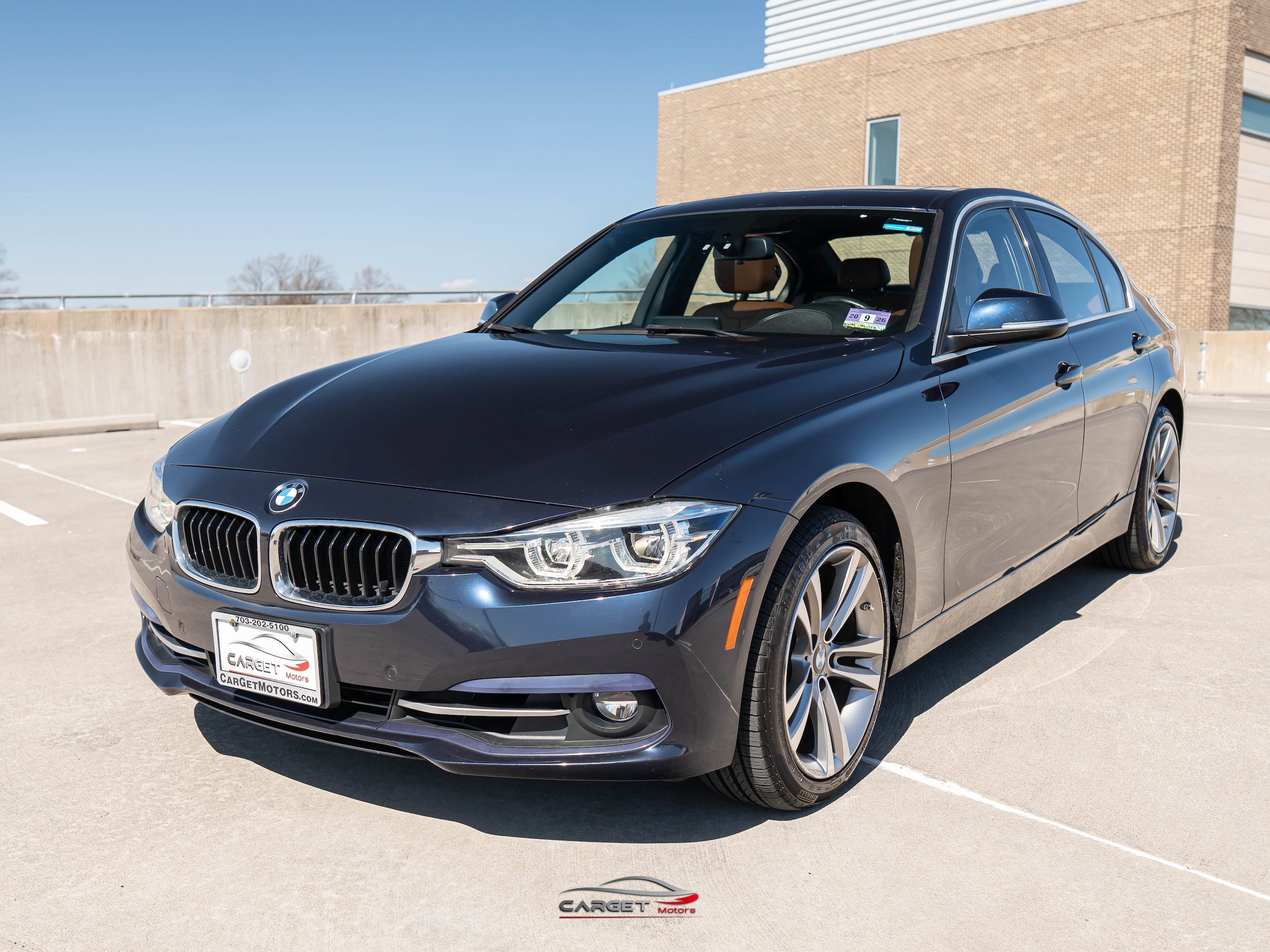Used 2017 BMW 330i xDrive Sedan AWD/4WD image 3
