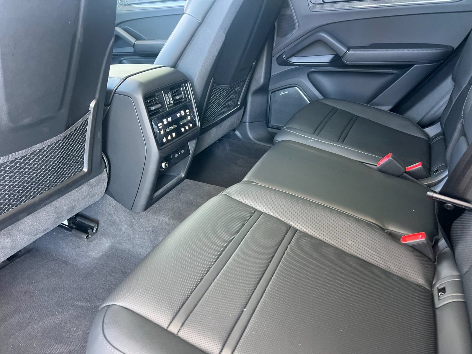 Used 2026 Porsche Cayenne GTS AWD/4WD image 13