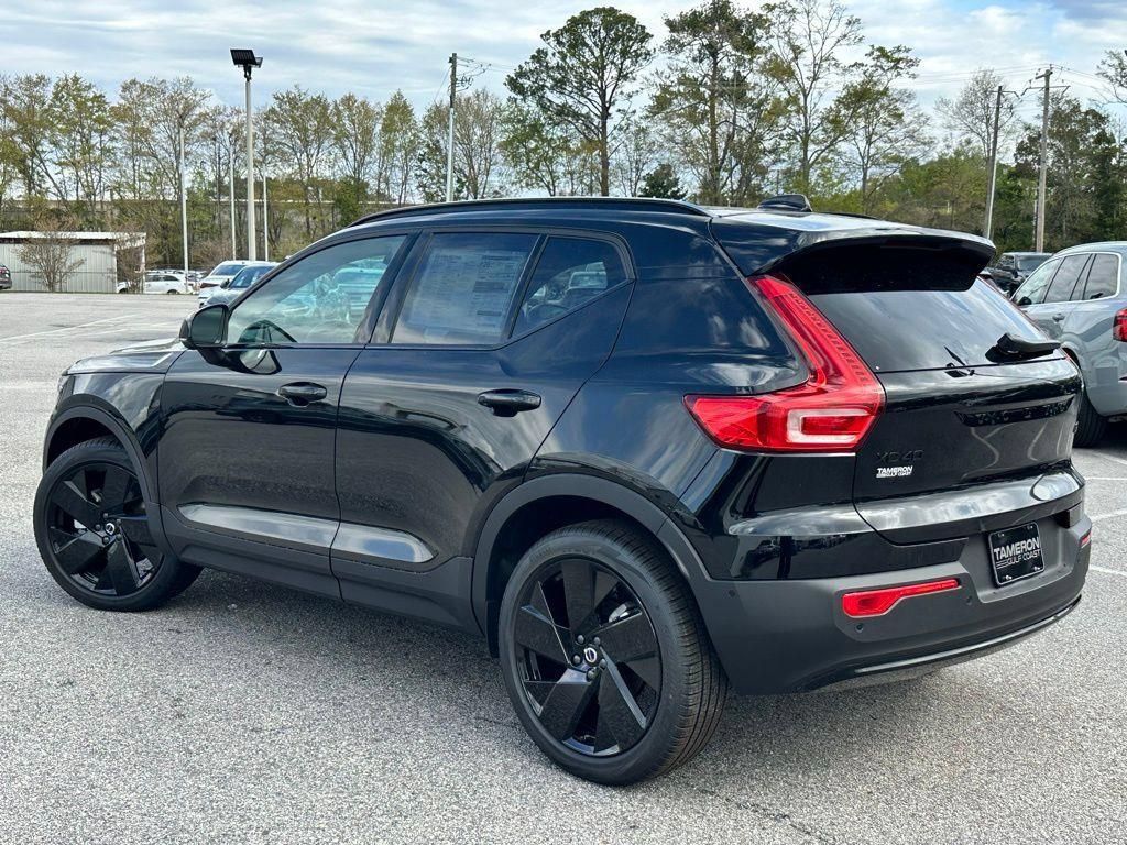 New 2026 Volvo XC40 B5 Ultra w/ Protection Package Premier AWD/4WD image 4