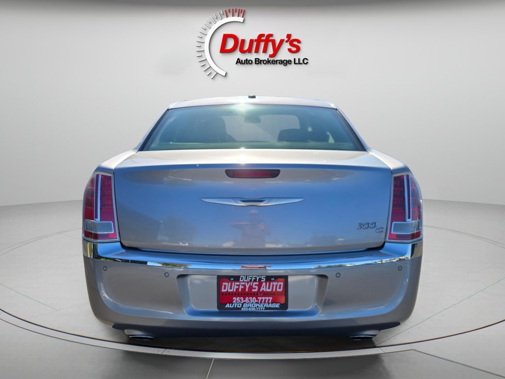 Used 2011 Chrysler 300 C RWD image 18