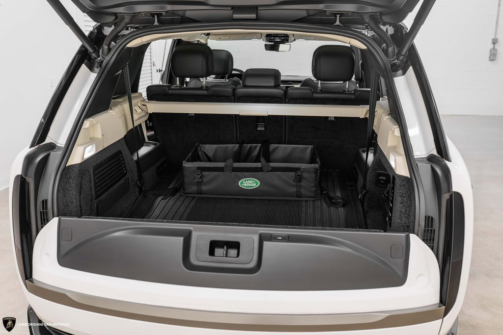 Used 2023 Land Rover Range Rover Long Wheelbase SE image 13
