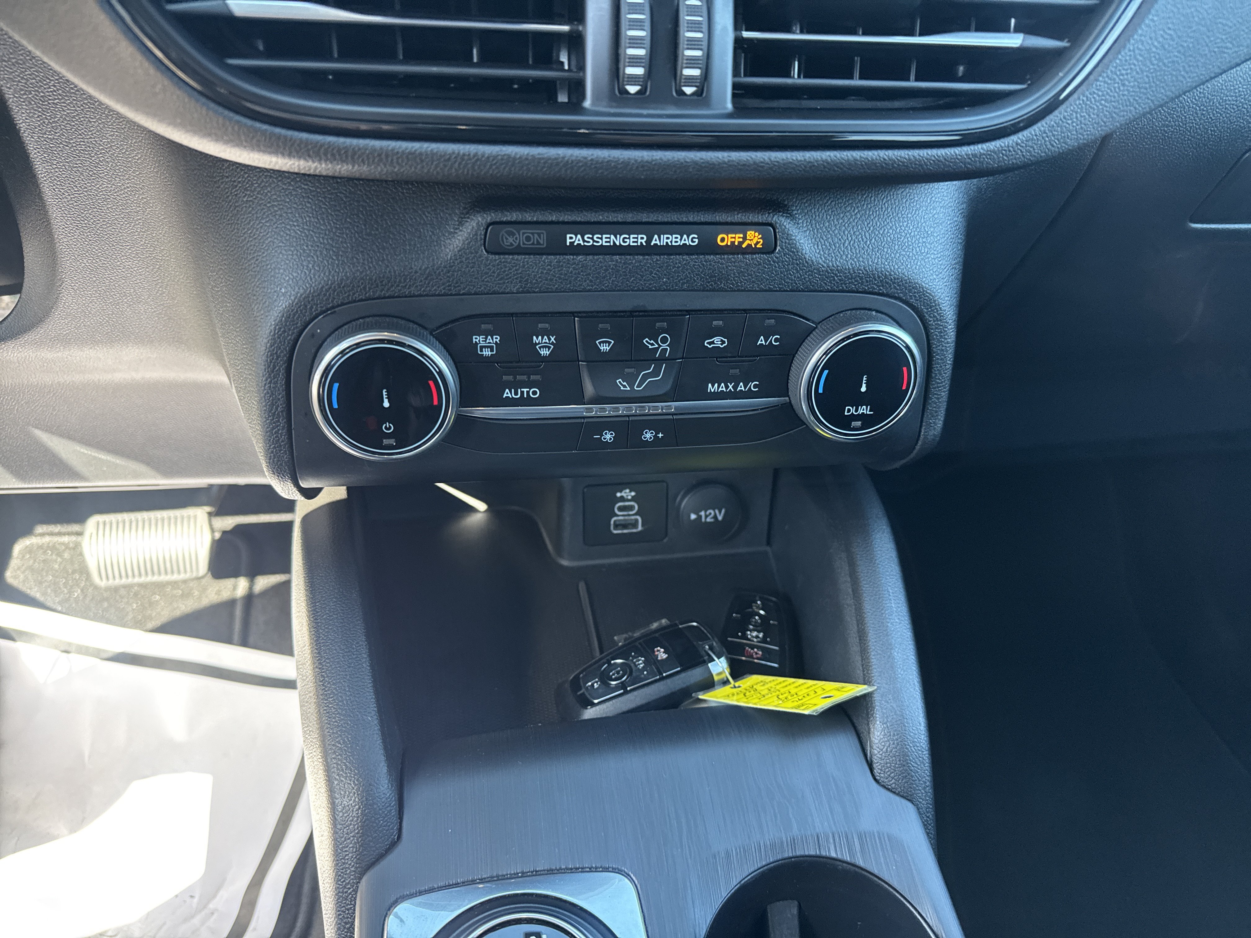 Used 2025 Ford Escape ST-Line AWD/4WD image 25