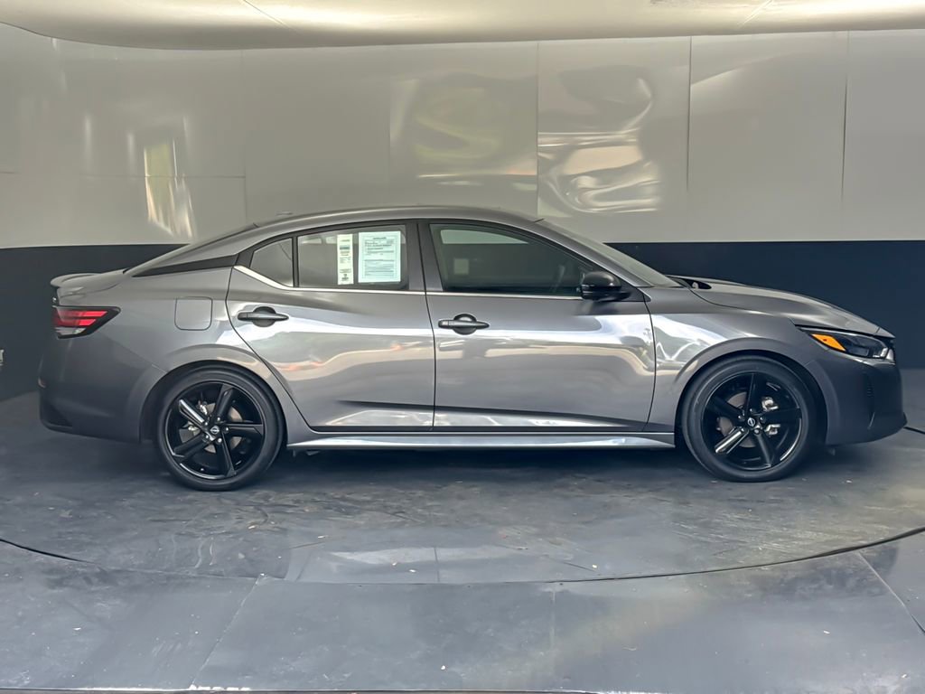 Used 2024 Nissan Sentra SR w/ SR Premium Package FWD image 2
