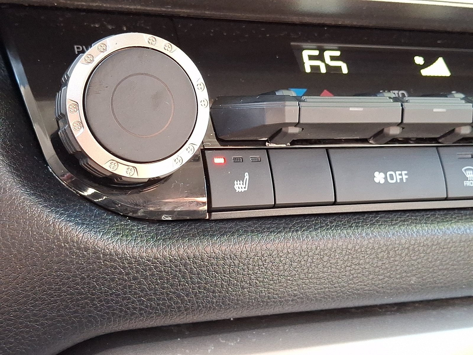 Used 2023 Toyota Tundra SR5 w/ SR5 Premium Package AWD/4WD image 23