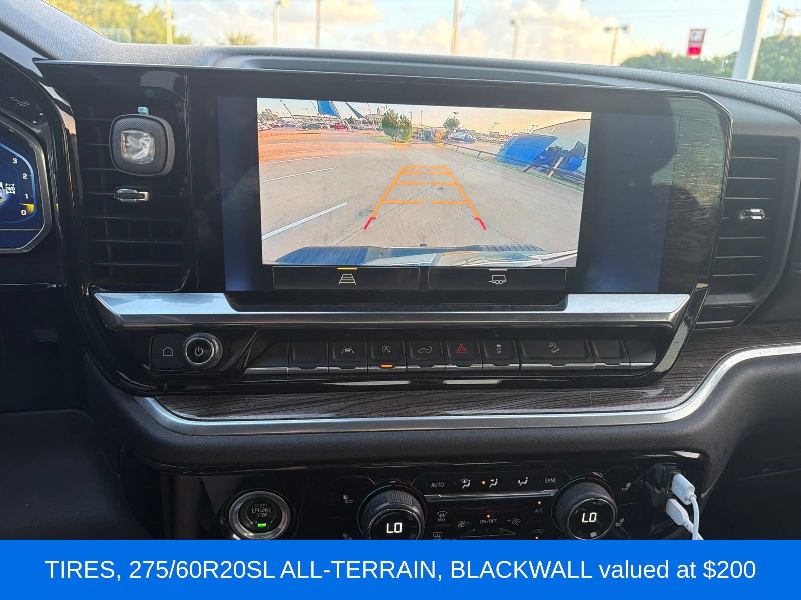 Used 2023 Chevrolet Silverado 1500 LT w/ Z71 Off-Road Package AWD/4WD image 9