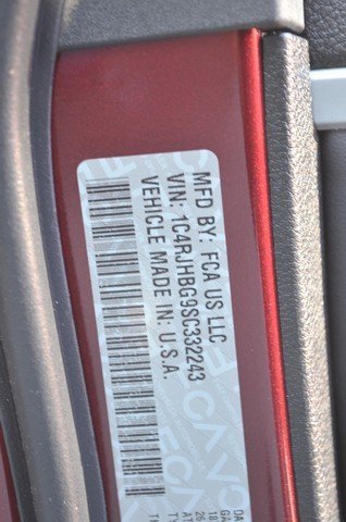 New 2025 Jeep Grand Cherokee Limited w/ Luxury Tech Group II image 11