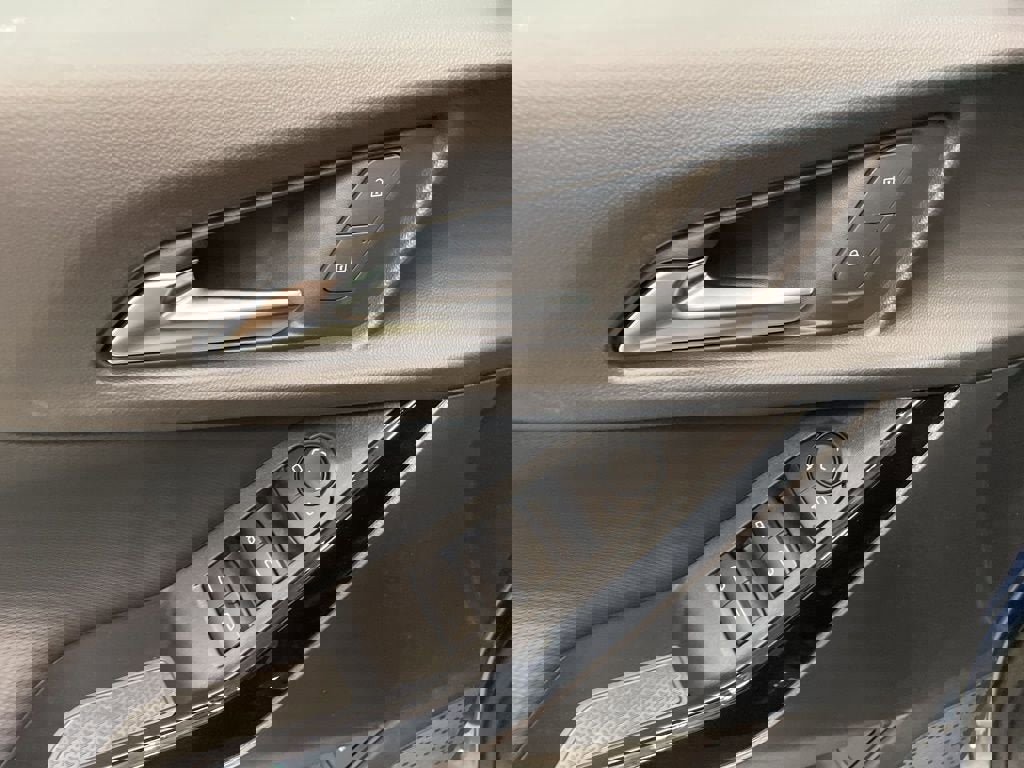 New 2026 Chevrolet Equinox LT w/ Convenience Package II image 14