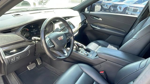 Used 2020 Cadillac XT4 Sport w/ Cold Weather Package image 10