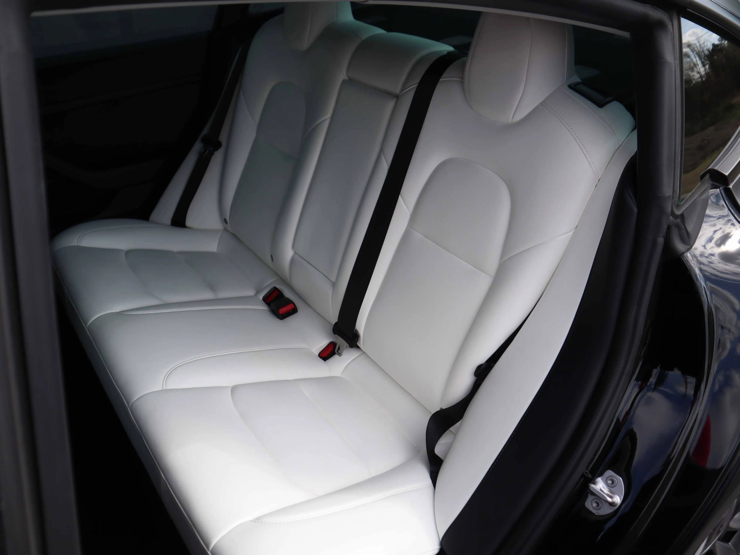 Used 2022 Tesla Model 3 Performance image 3