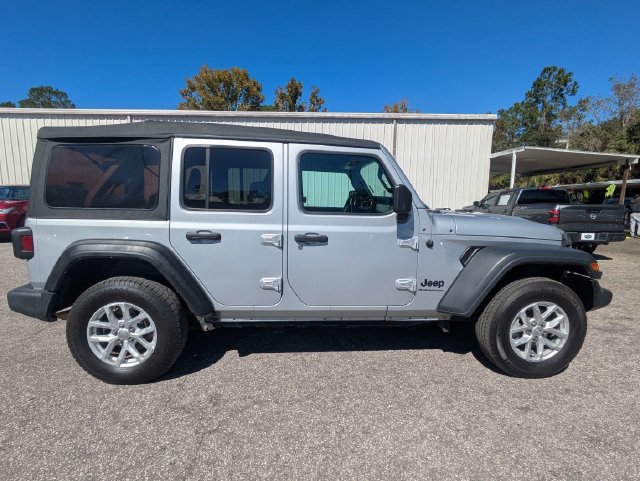 Used 2023 Jeep Wrangler Unlimited Sport AWD/4WD image 3