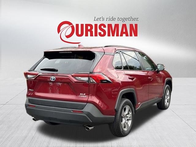 Used 2024 Toyota RAV4 XLE image 2