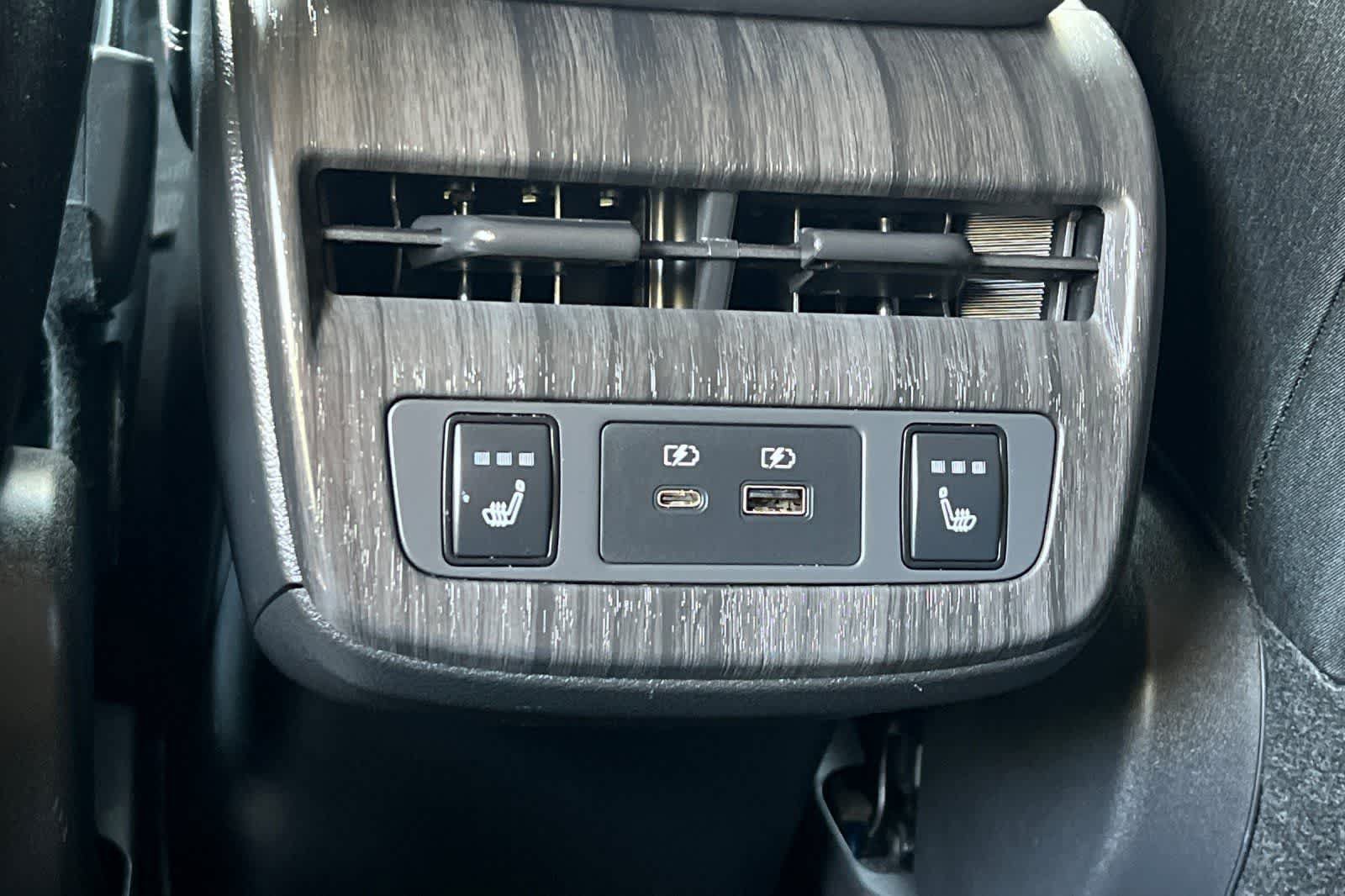 Certified 2024 Nissan Ariya FWD image 15