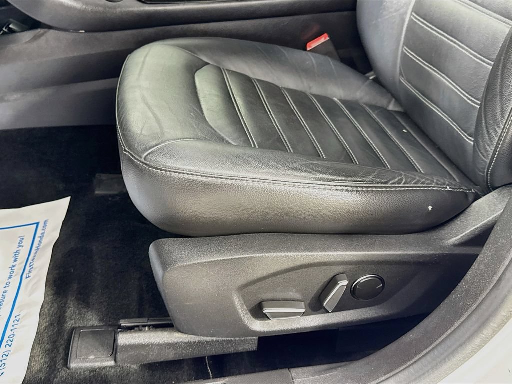 Used 2016 Ford Fusion SE w/ Equipment Group 202A AWD/4WD image 24