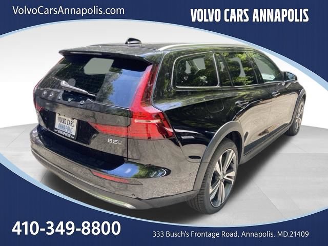 New 2026 Volvo V60 B5 Cross Country Plus w/ Climate Package AWD/4WD image 7