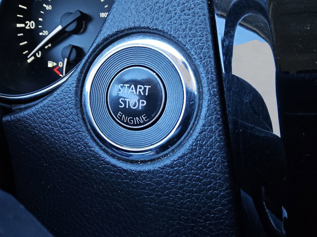 Used 2019 Nissan Rogue SV image 29