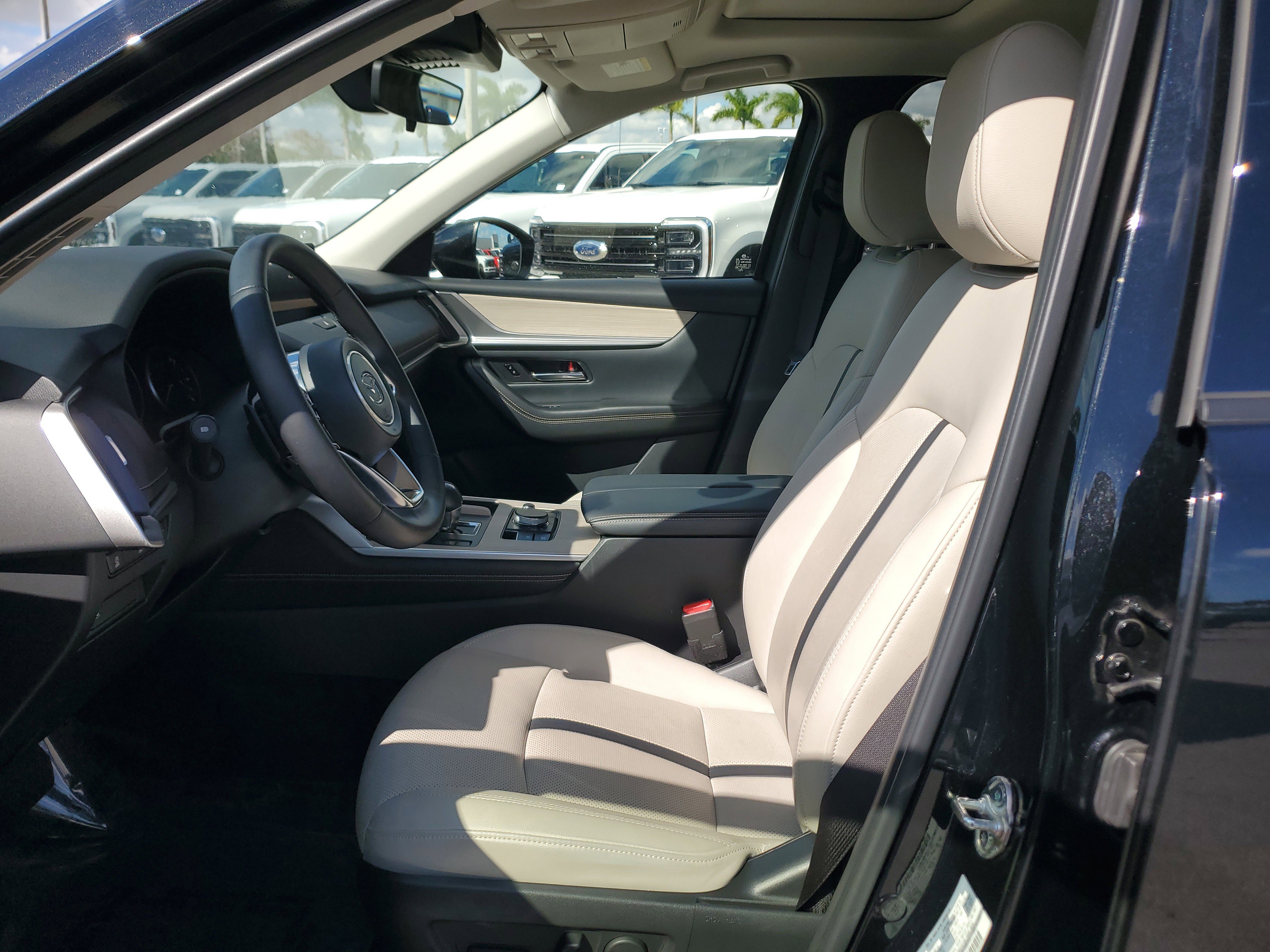 Used 2025 MAZDA CX-90 3.3 Turbo w/ Preferred Package image 12