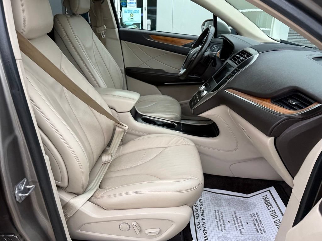 Used 2017 Lincoln MKC Select w/ Select Plus Package AWD/4WD image 12