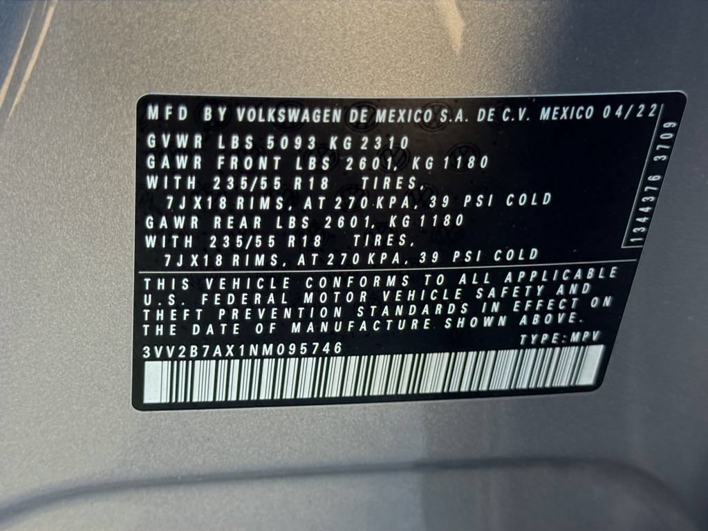 Used 2022 Volkswagen Tiguan SE w/ Panoramic Sunroof Package AWD/4WD image 25