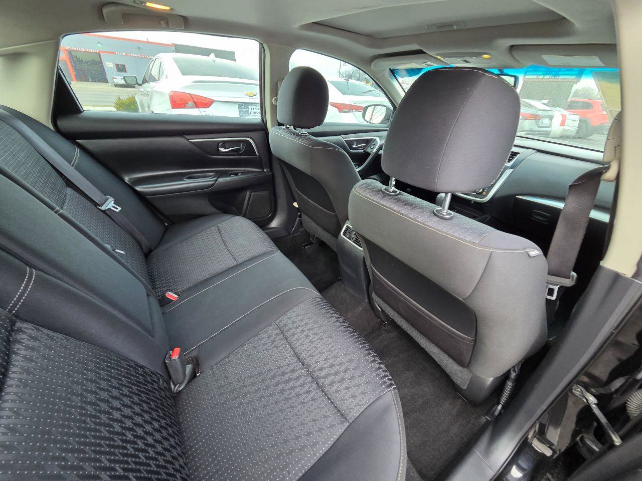 Used 2016 Nissan Altima 2.5 SV w/ Convenience Package image 17