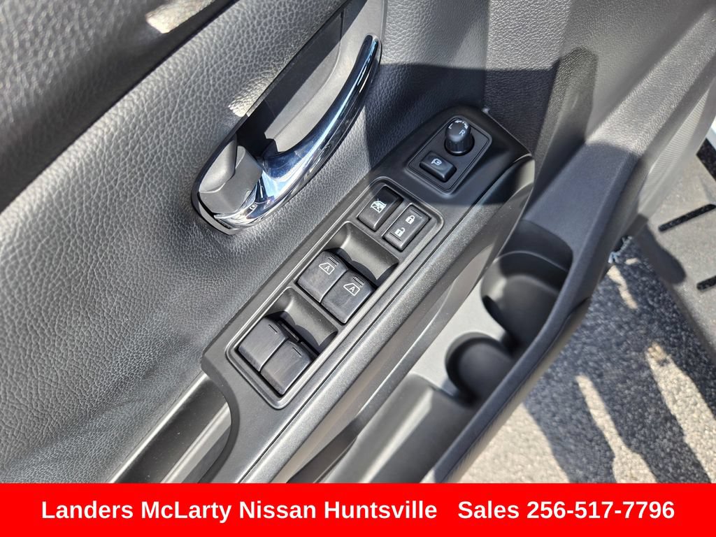 Used 2024 Nissan Titan PRO-4X w/ Pro-4x Convenience Package AWD/4WD image 26