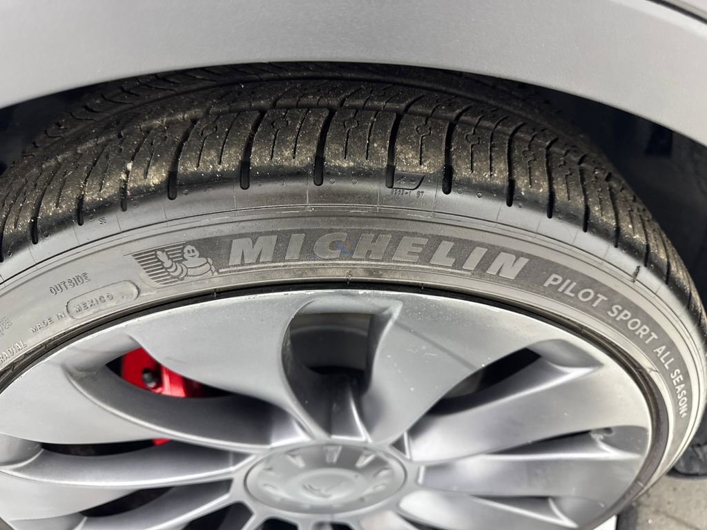Used 2024 Tesla Model Y Performance AWD/4WD image 80