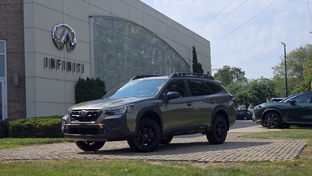 Used 2025 Subaru Outback Wilderness w/ Wilderness Package AWD/4WD image 2
