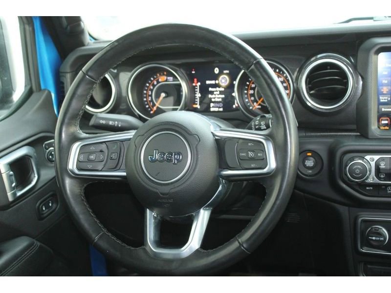 Used 2022 Jeep Wrangler Unlimited Sahara image 16
