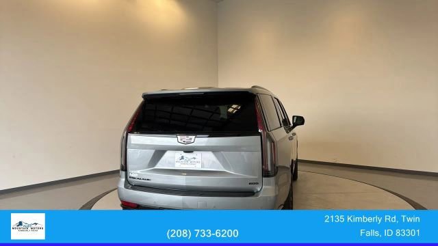 Used 2024 Cadillac Escalade Sport w/ LPO, ONYX Package AWD/4WD image 8