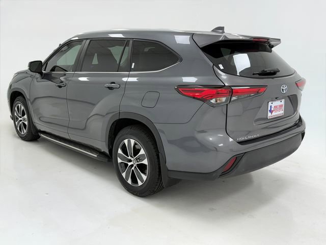 Used 2023 Toyota Highlander XLE FWD image 37