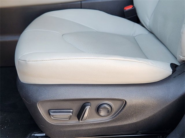 Used 2024 Toyota Grand Highlander XLE image 19