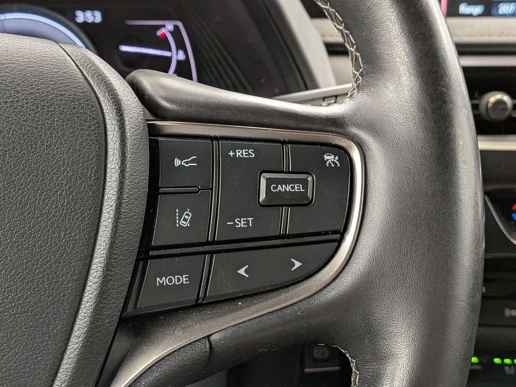 Certified 2022 Lexus UX 250h w/ Premium Package AWD/4WD image 21