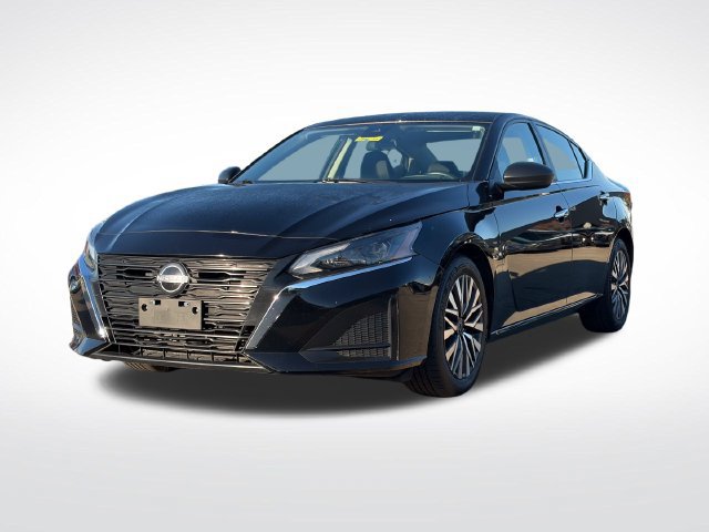 Used 2024 Nissan Altima 2.5 SV