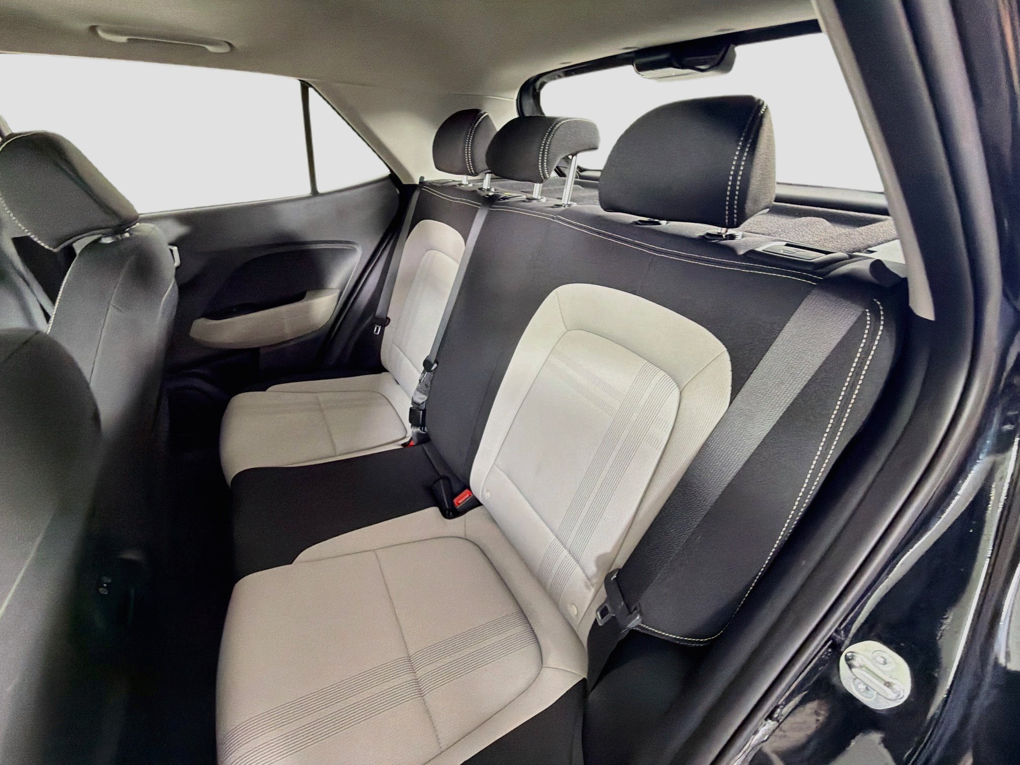 Used 2025 Hyundai Venue SEL FWD image 26