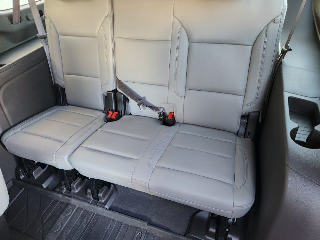 Used 2025 Chevrolet Suburban LT w/ Comfort Package AWD/4WD image 33