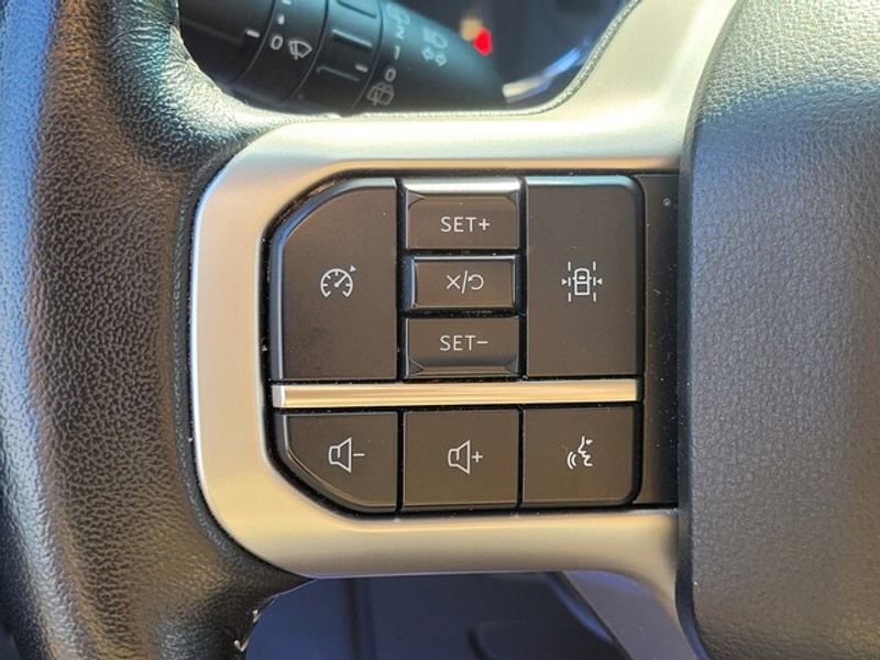 Used 2024 Ford Expedition XLT image 26