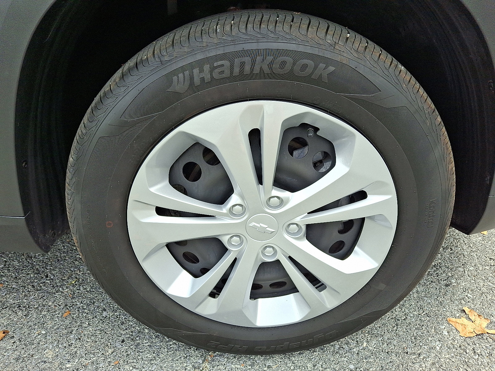 Used 2024 Chevrolet Trax LS image 9