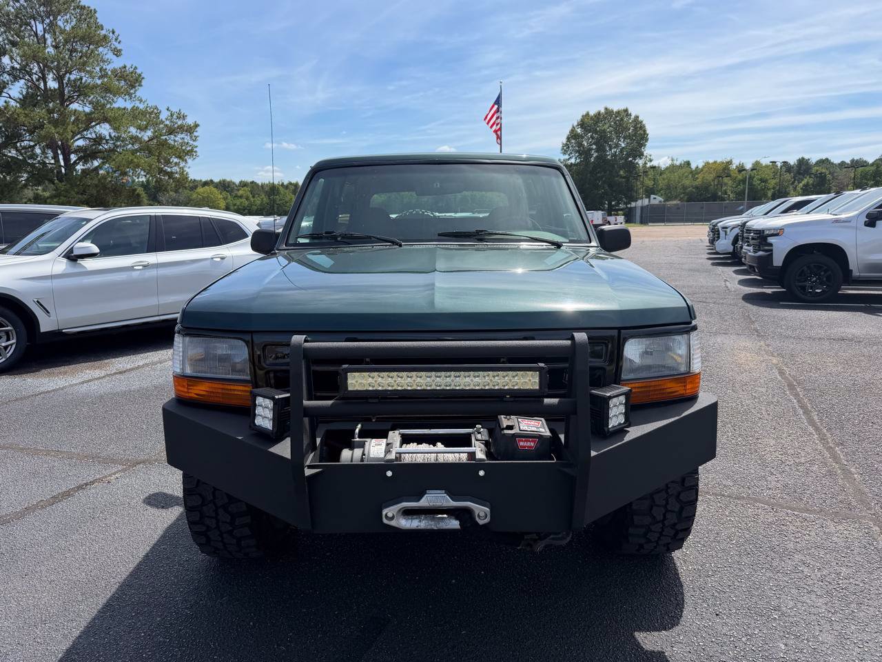 Used 1993 Ford Bronco XLT AWD/4WD image 2