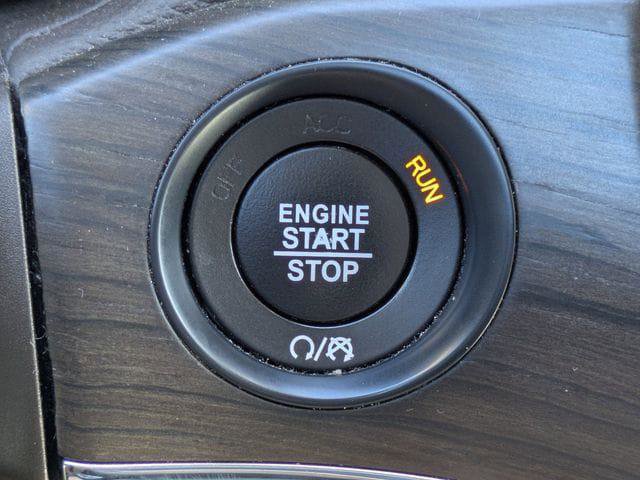 Certified 2020 Jeep Grand Cherokee Overland w/ Trailer Tow Group IV image 34