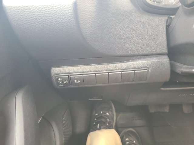 Used 2024 Toyota Corolla LE image 25