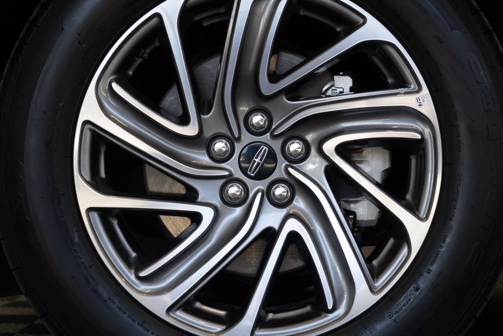 Used 2023 Lincoln Aviator AWD image 10