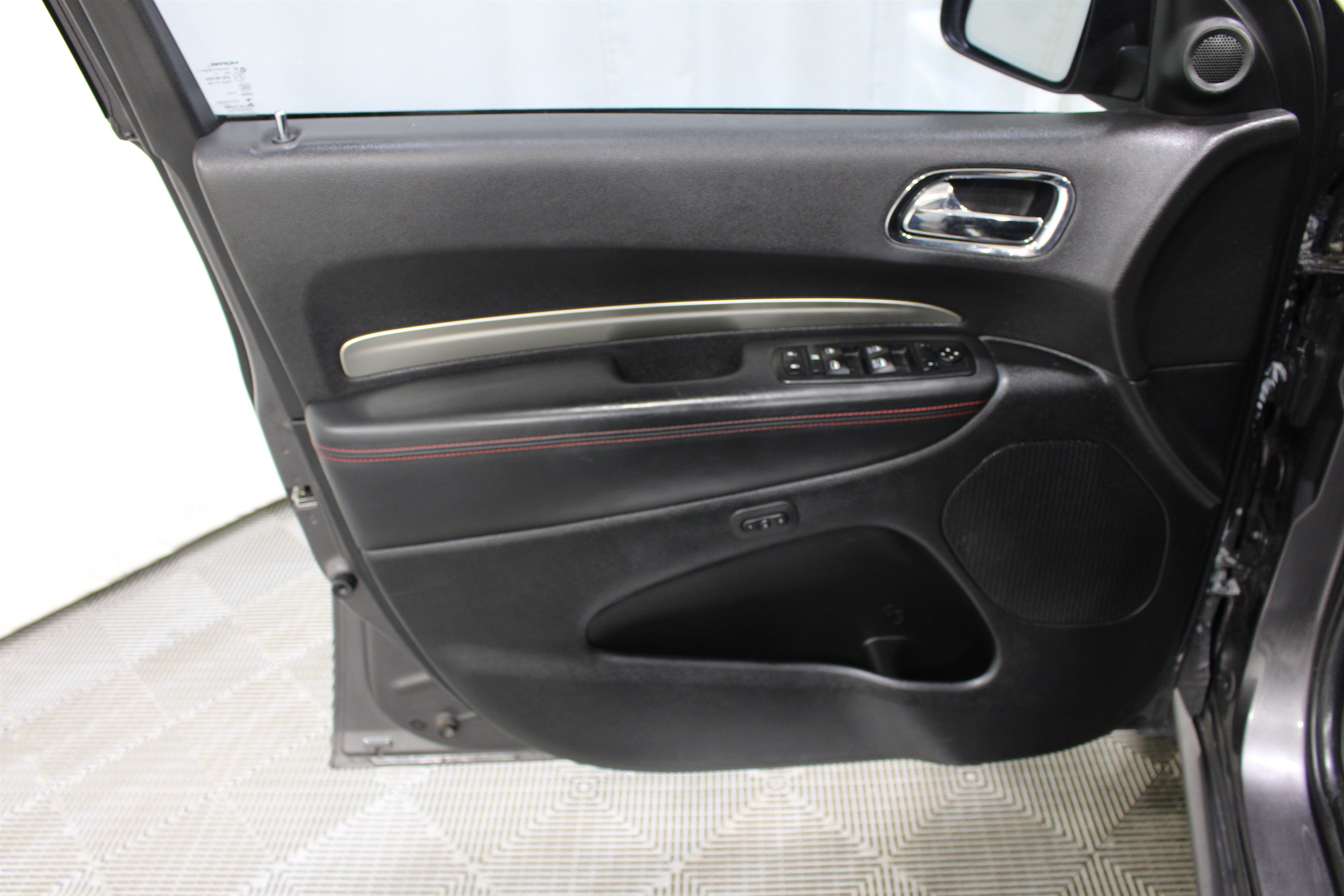 Used 2014 Dodge Durango R/T w/ Premium Nappa Leather Group RWD image 5