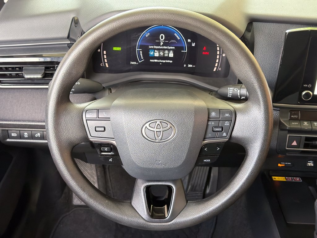 Used 2026 Toyota Camry LE FWD image 4