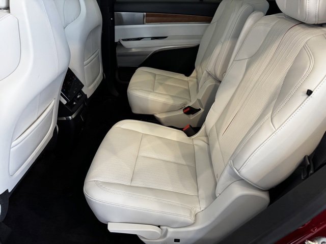 New 2026 Cadillac Vistiq Luxury image 7