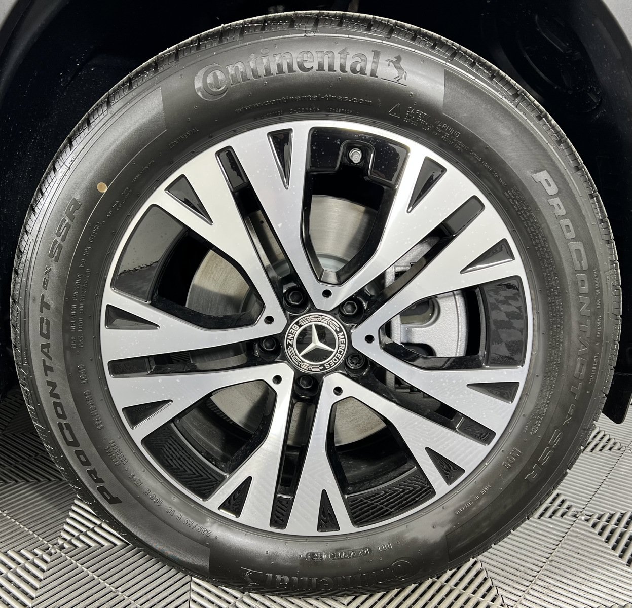 Used 2025 Mercedes-Benz GLB 250 image 15