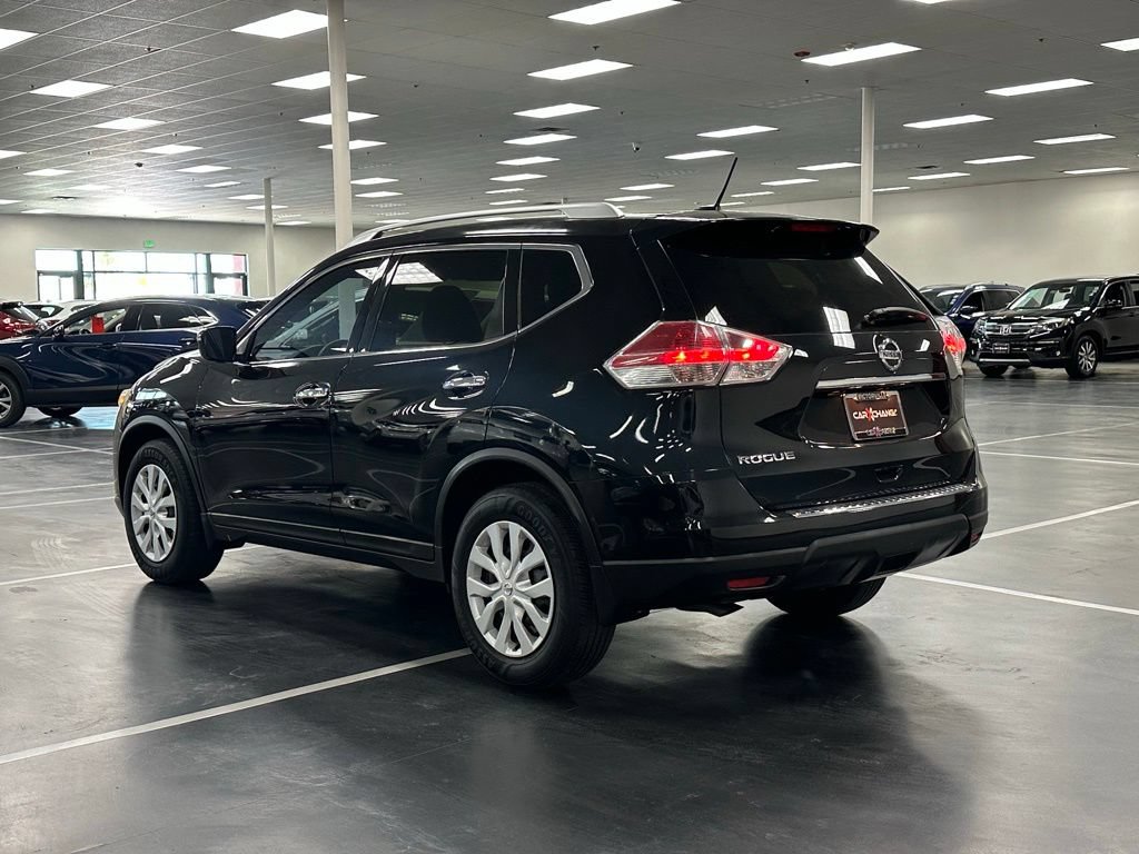 Used 2016 Nissan Rogue S w/ Appearance Package FWD image 5