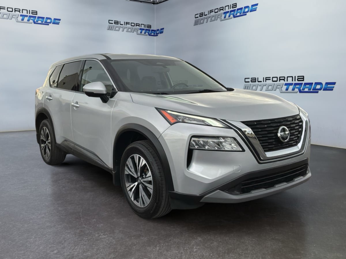 Used 2021 Nissan Rogue SV FWD image 3